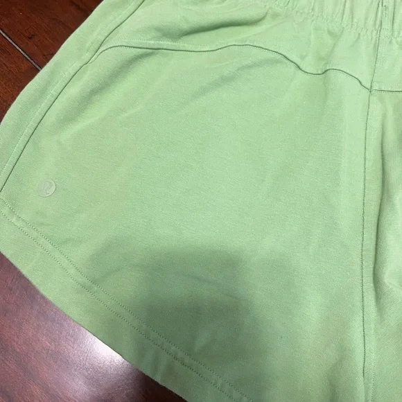 Lululemon Athletica Green Athletic Shorts with Elastic Waistband - Picture 7 of 7